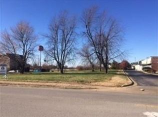 1672 S 48th St, Springdale, AR 72762