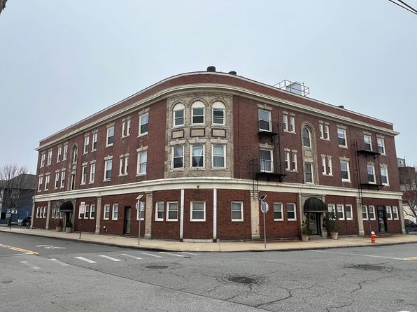 267 Washington Ave APT 5, Winthrop, MA 02152