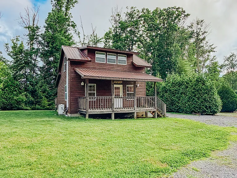 56 Luxury Cabin Ln — Photo 1