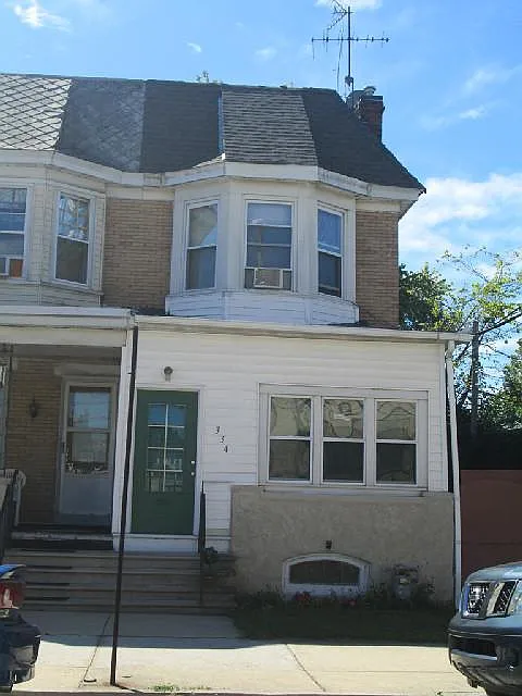 334 James St photo 1