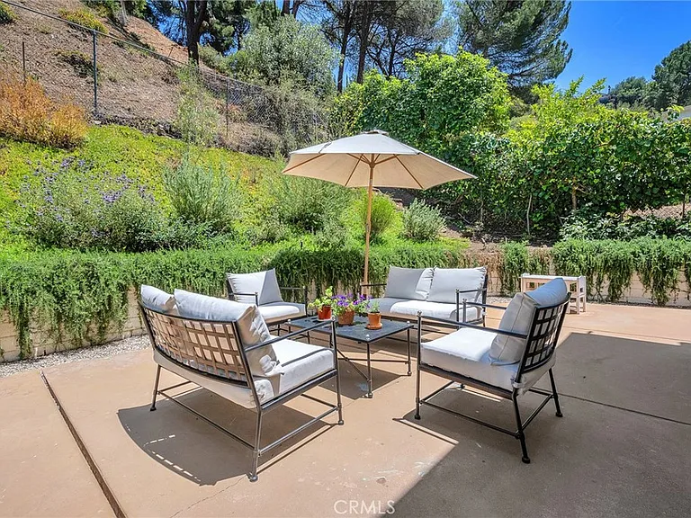 17152 Escalon Dr — Photo 29