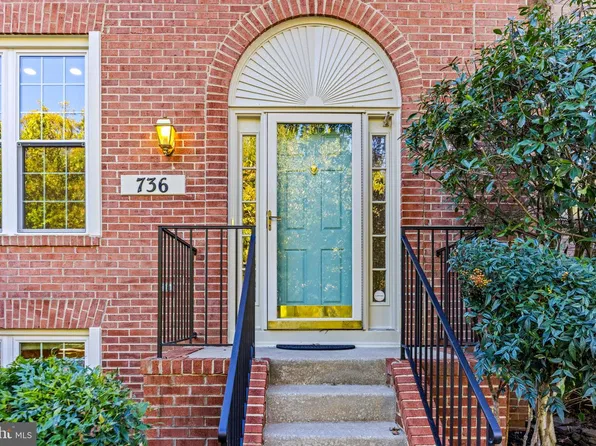 736 Leister Dr, Lutherville Timonium, MD 21093