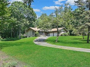 15 Old Bedford Farm Rd, Killingworth, CT 06419