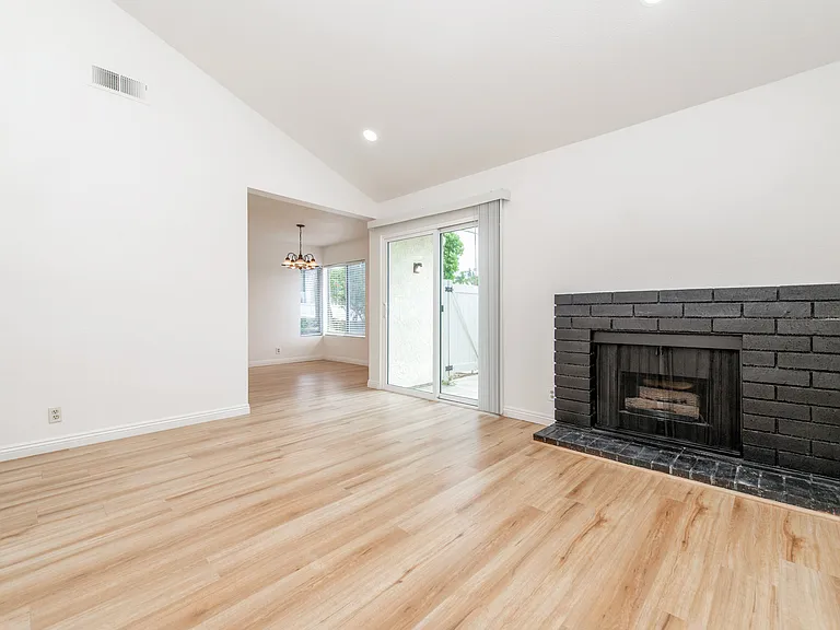 23767 Highland Valley Rd — Photo 17