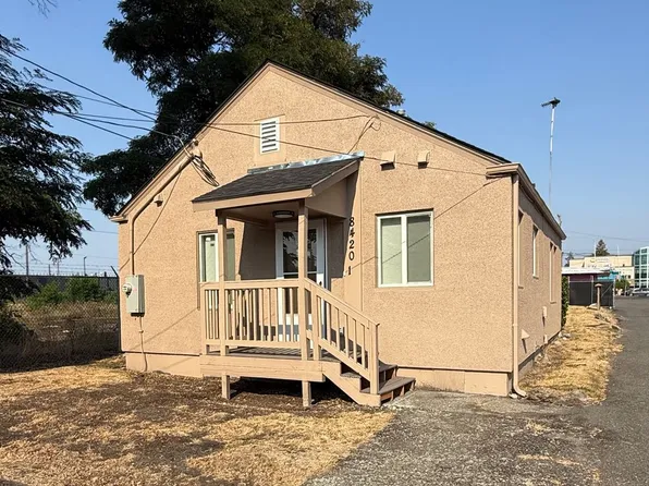 8420 1/2 S Tacoma Way, Lakewood, WA 98499
