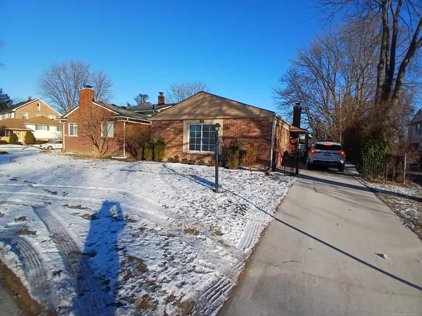 1000 Vernier Rd, Grosse Pointe Woods, MI 48236