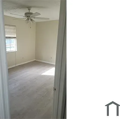 106 Shore Dr — Photo 9