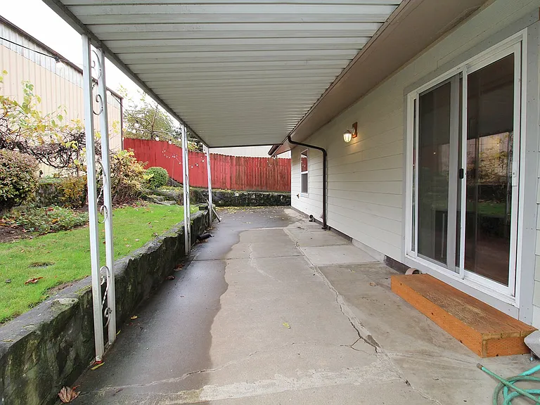 9655 N Edison St — Photo 23