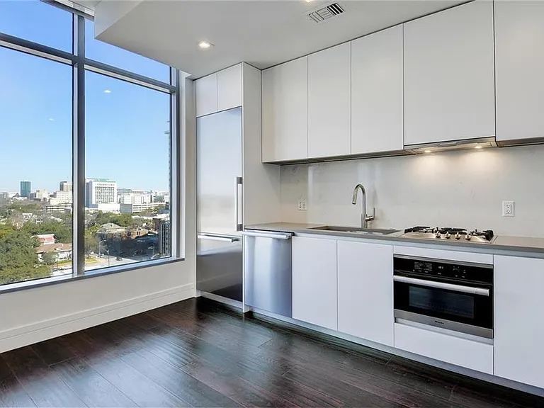 501 West Ave #1206 — Photo 5