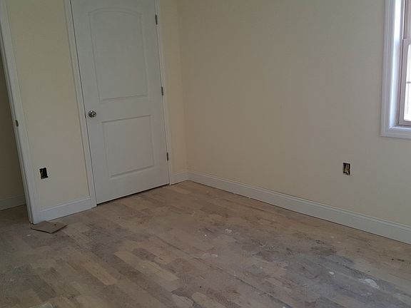 4th image of 160-18 121 Ave