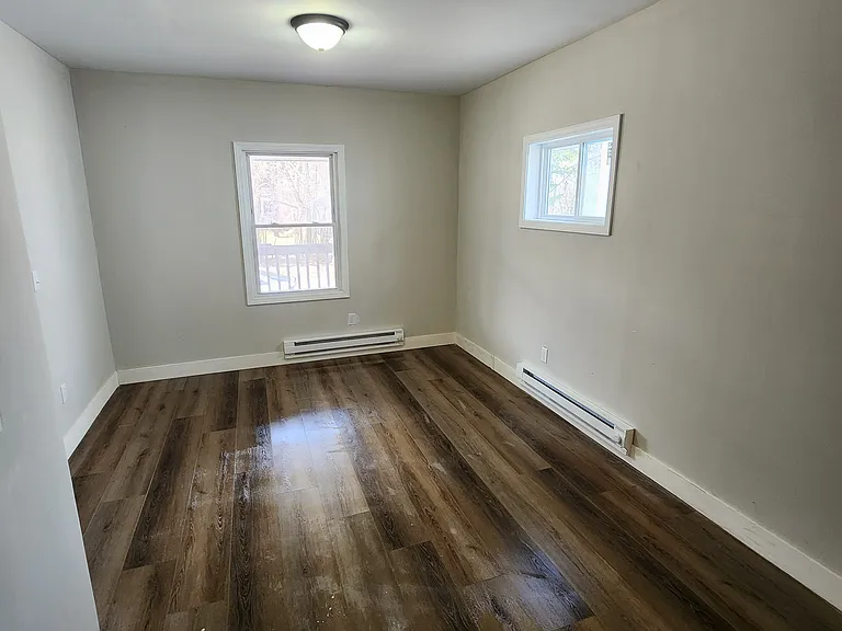 2987 E 128th St #1-4 — Photo 2