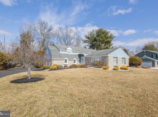 16 Brookside Dr, Holland, PA