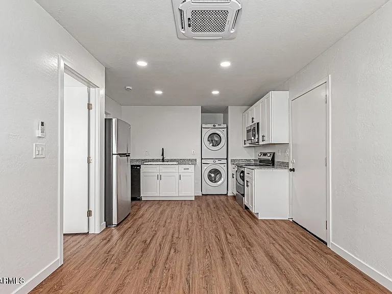341 S Mountain Rd #4 — Photo 5
