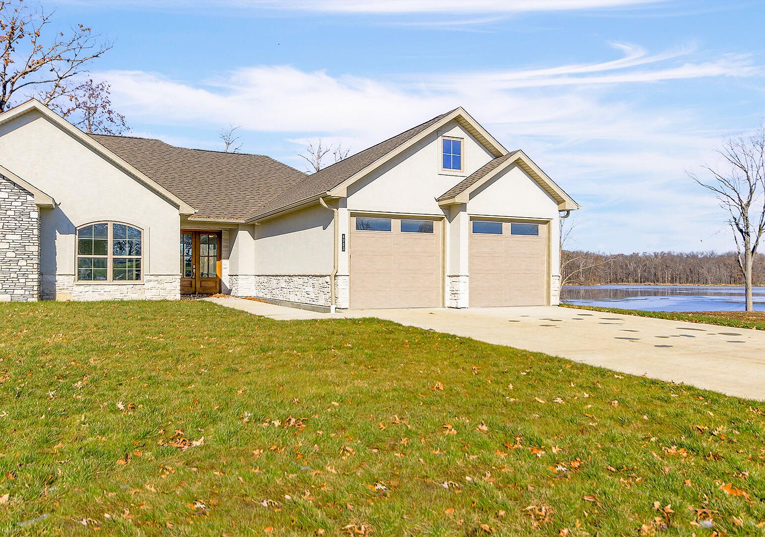 1723 Fairway Oaks Ct