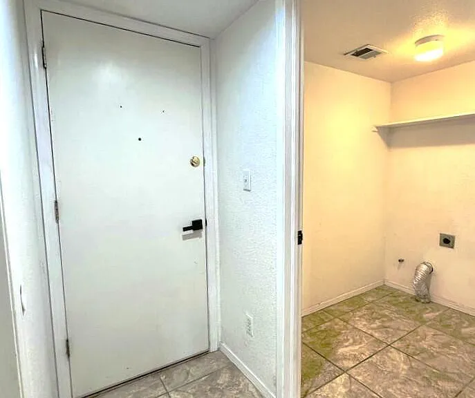 7489 Plaza Redonda Dr — Photo 39