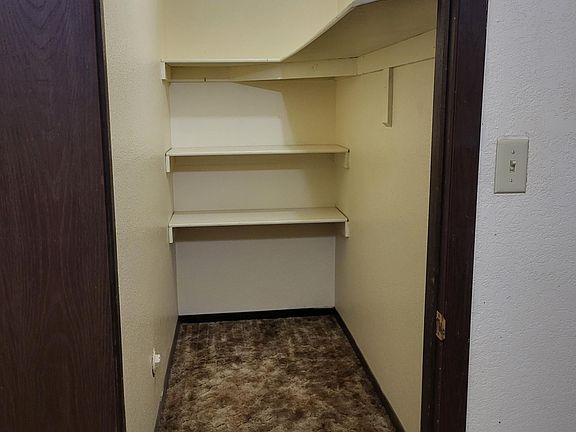 4th image of 803 Beaufort St #7