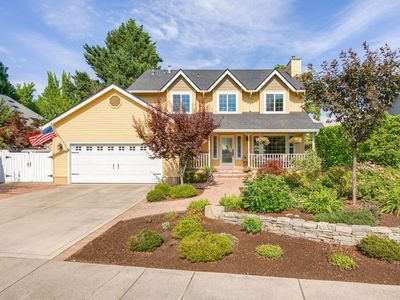 640 Carriage Ln, Jacksonville, OR, 97530