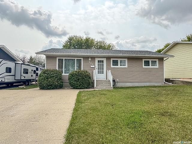 1st image of 426 Colonel Otter DRIVE