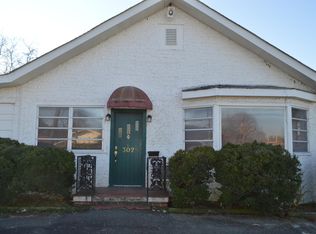 302 W Gordon Ave #F, Rossville, GA 30741