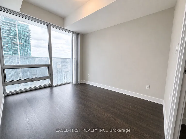 88 Harbour St #3704 — Photo 6