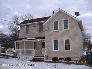 1st image of 704 10th Ave SE