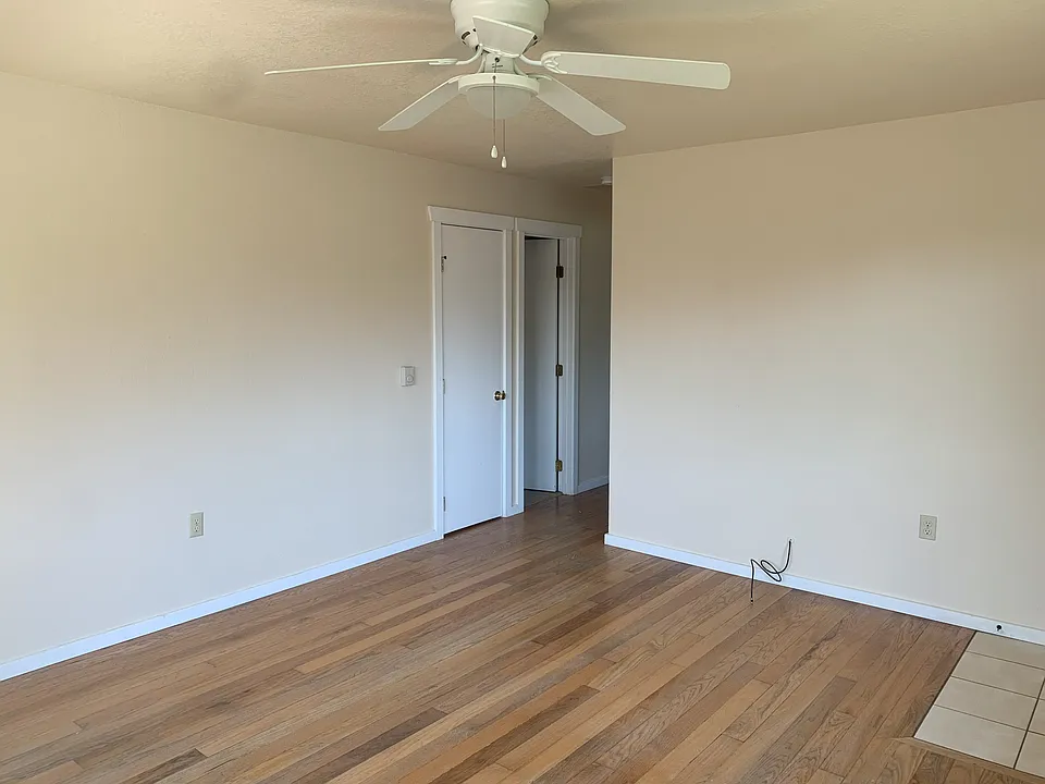 living room/entry