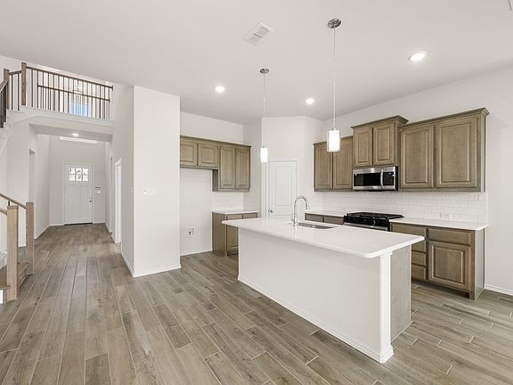 2nd image of 10369 Tapioca St