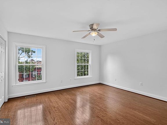 5th image of 1636 Beekman Pl NW APT D