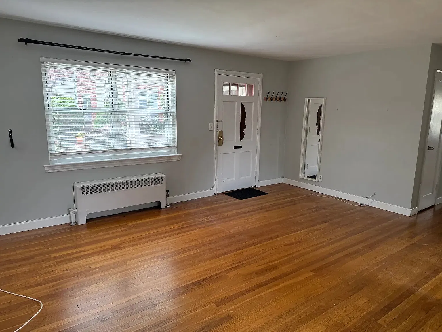 2 bed, 771 sqft, $2,350 — Photo 3