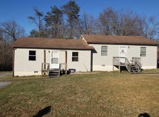 664 Hillcrest Dr, Crossville, TN 38555