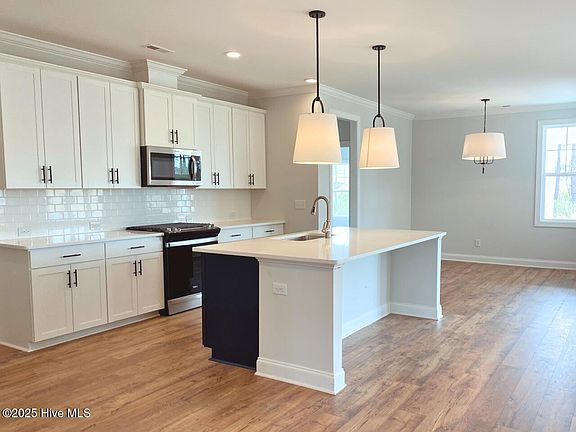 3rd image of 2717 Longleaf Pine Circle