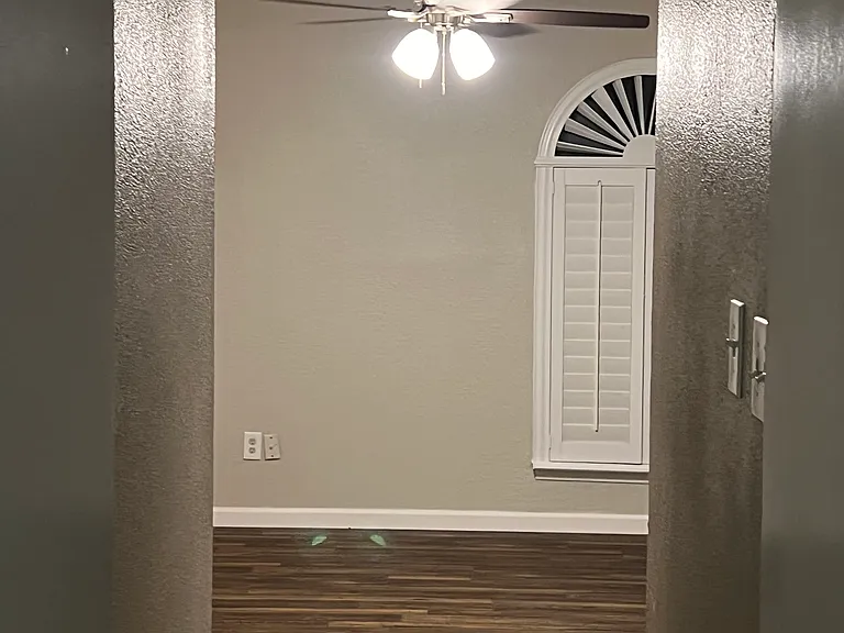 711 E Timberview Ln — Photo 51