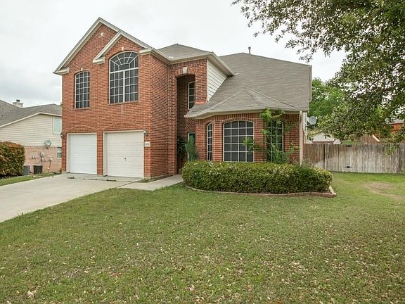2nd image of 1806 Palace Dr