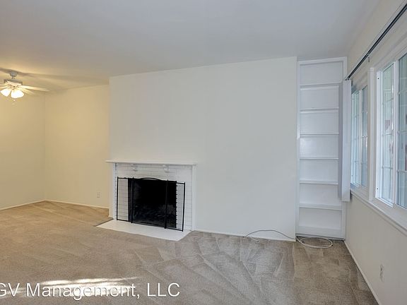 4th image of 941 W Huntington Dr APT B