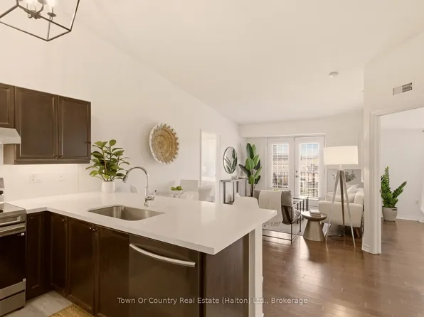 1487 Maple Ave #403, Milton, ON L9T 0B7