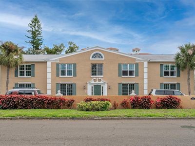 1097 Eden Isle Blvd NE APT 3, Saint Petersburg, FL, 33704