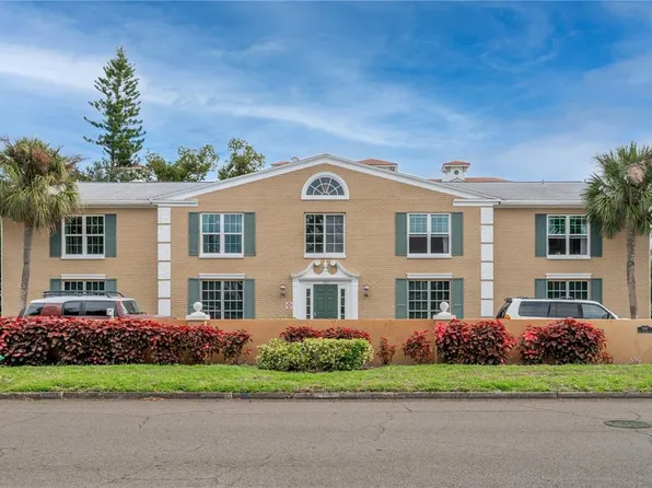 1097 Eden Isle Blvd NE APT 3, Saint Petersburg, FL 33704