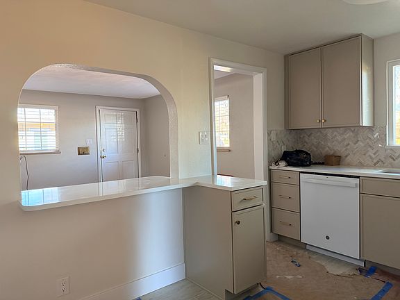 3rd image of 3222 W 28th Ave