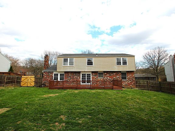 2nd image of 855 2nd Ave