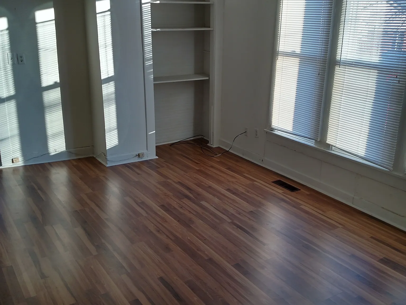 1 bed, 400 sqft, $700 — Photo 2