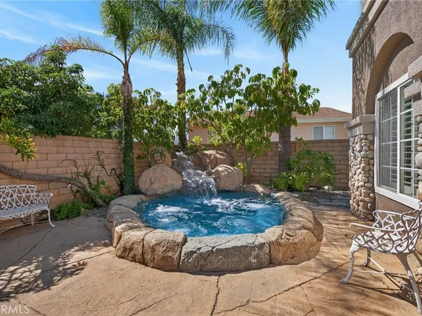 879 Derby St, Corona, CA 92882
