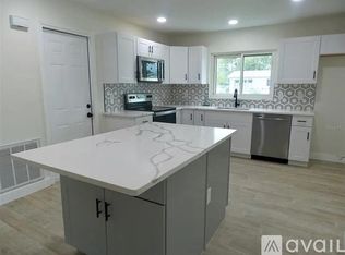 9629 Morehead Ln, Port Richey, FL 34668