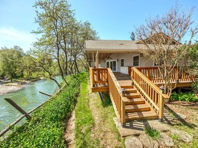 1758 2nd Ave, Gold Hill, OR, 97525