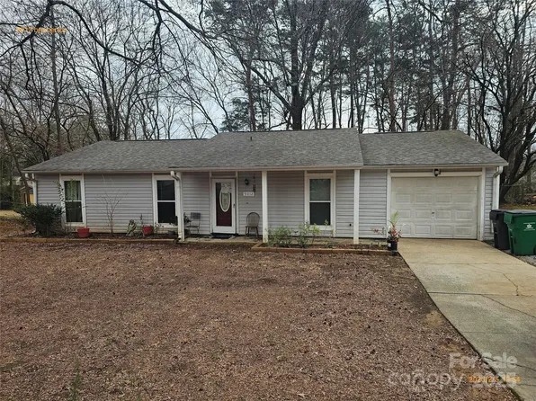 9012 Bremerton Ct, Charlotte, NC 28227