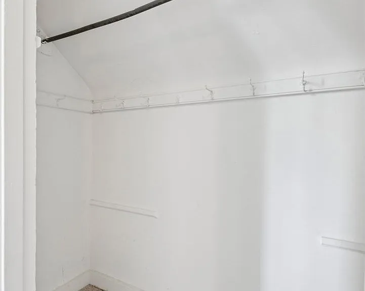 402 N Church St — Photo 7