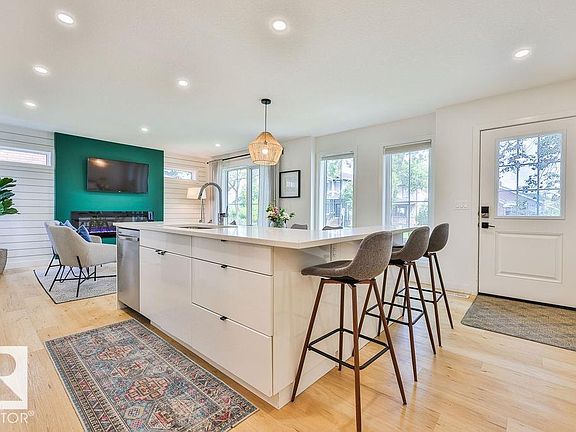 3rd image of 11206 95a St NW