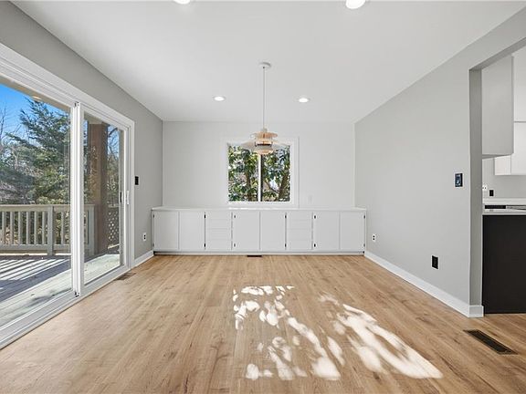 5th image of 4 Flax Mill Rd