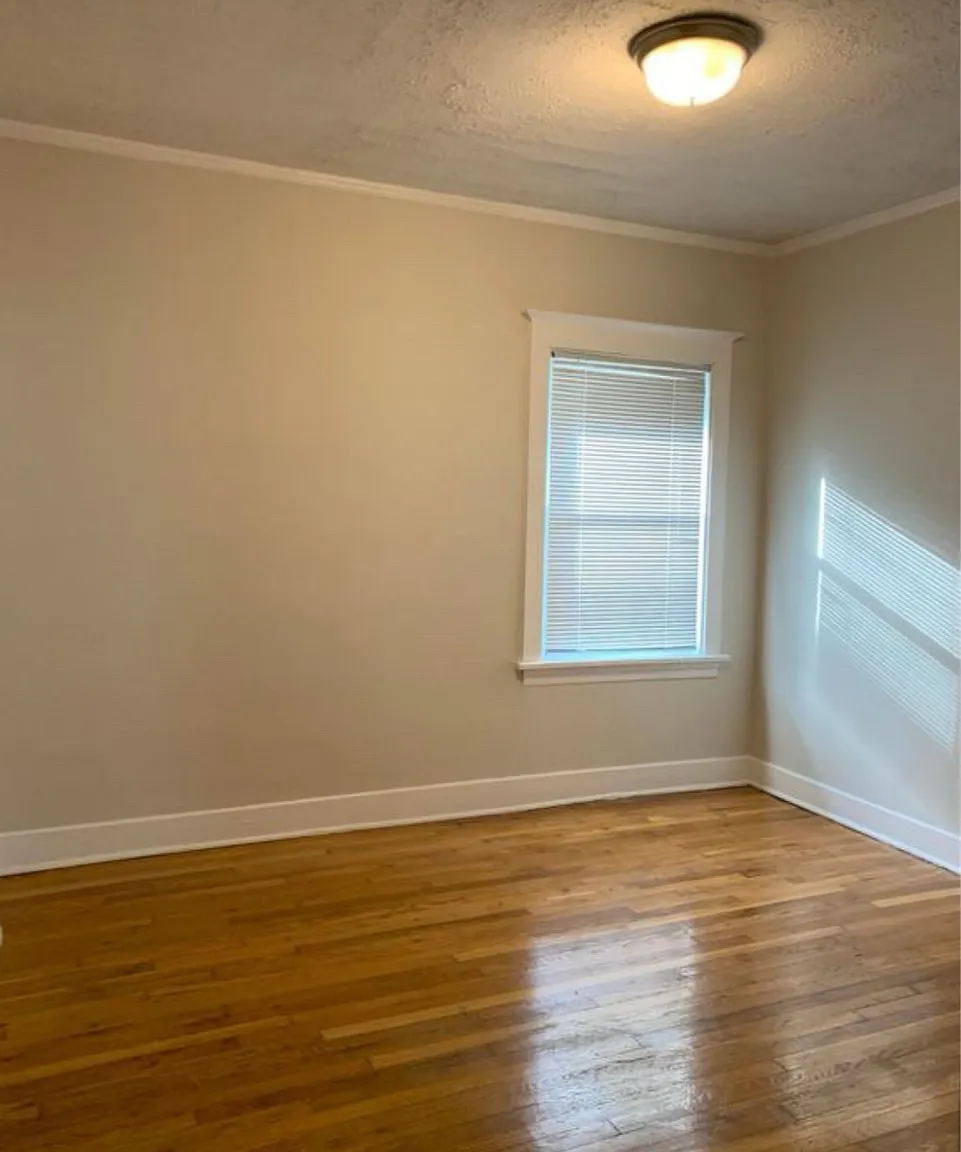 3 bed, 1400 sqft, $2,500 — Photo 4
