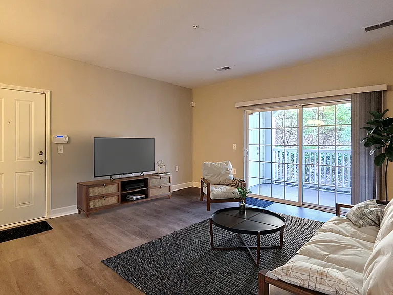 7232 Althorp Way #V-4 — Photo 2