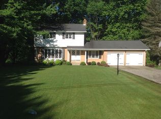3290 Rosemary Ln, Hermitage, PA